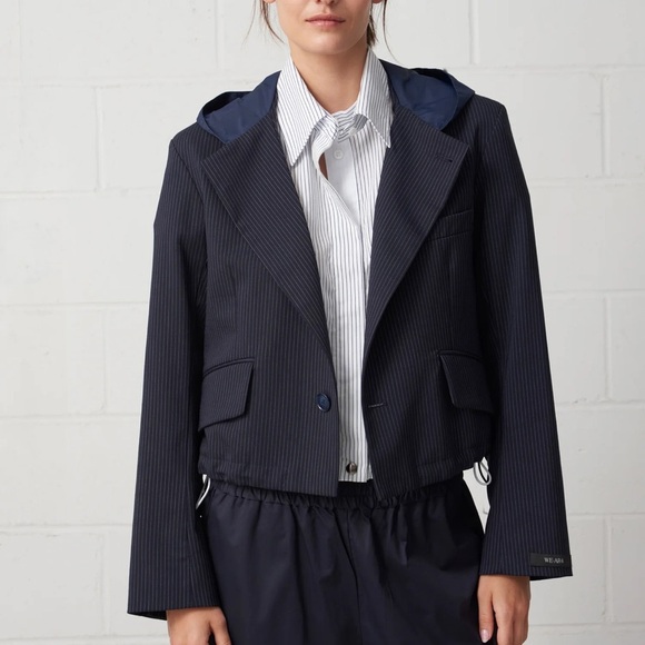 ❄️☀️We-Ar4 Women's Navy Hooded Blazer - Picture 2 of 6